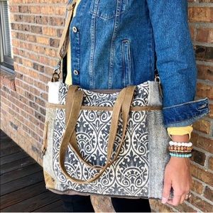 Myra messenger bag